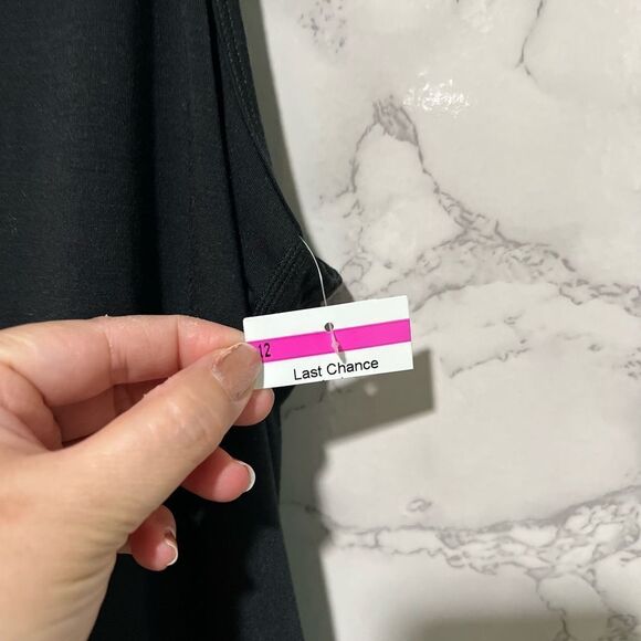 Sweaty Betty Breathe Easy Run Vest - Black - Picture 4 of 9